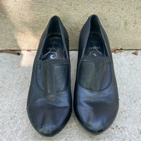 Dansko Black Slip On Heels Size 38 (7.5) - Picture 1 of 7
